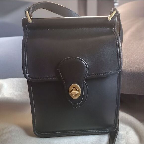 Coach Handbags - COACH VTG Murphy black leather shoulder/Crossbody Bag